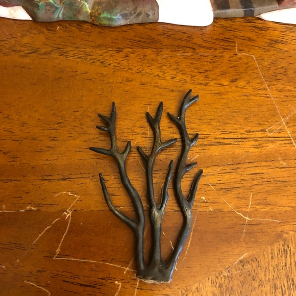 Dept. 56 Heritage Village Collection "Crooked Fence Cottage" Porcelain House - Picture 2 of 7